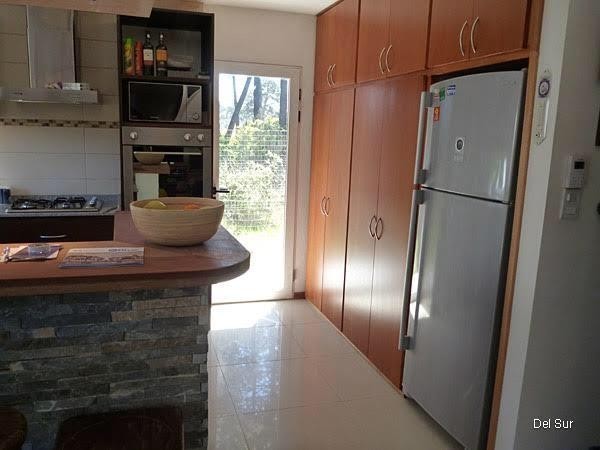 Linda y modera casa en barrio privado 